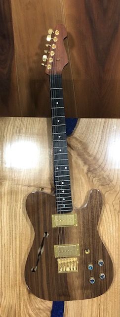 ST BIG diseño 16 guitarra marrón