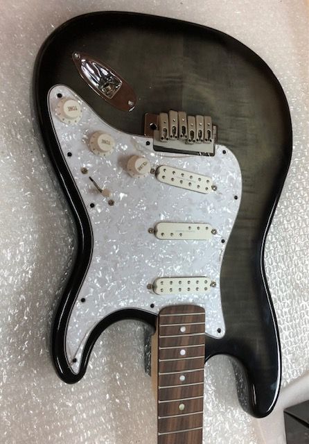 Modelo guitarra ST 9