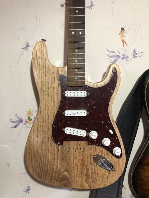 Modelo guitarra ST 6